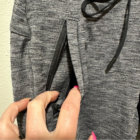 Athleta Metro Street Heathered Grey Jogger - Picture 4 of 12